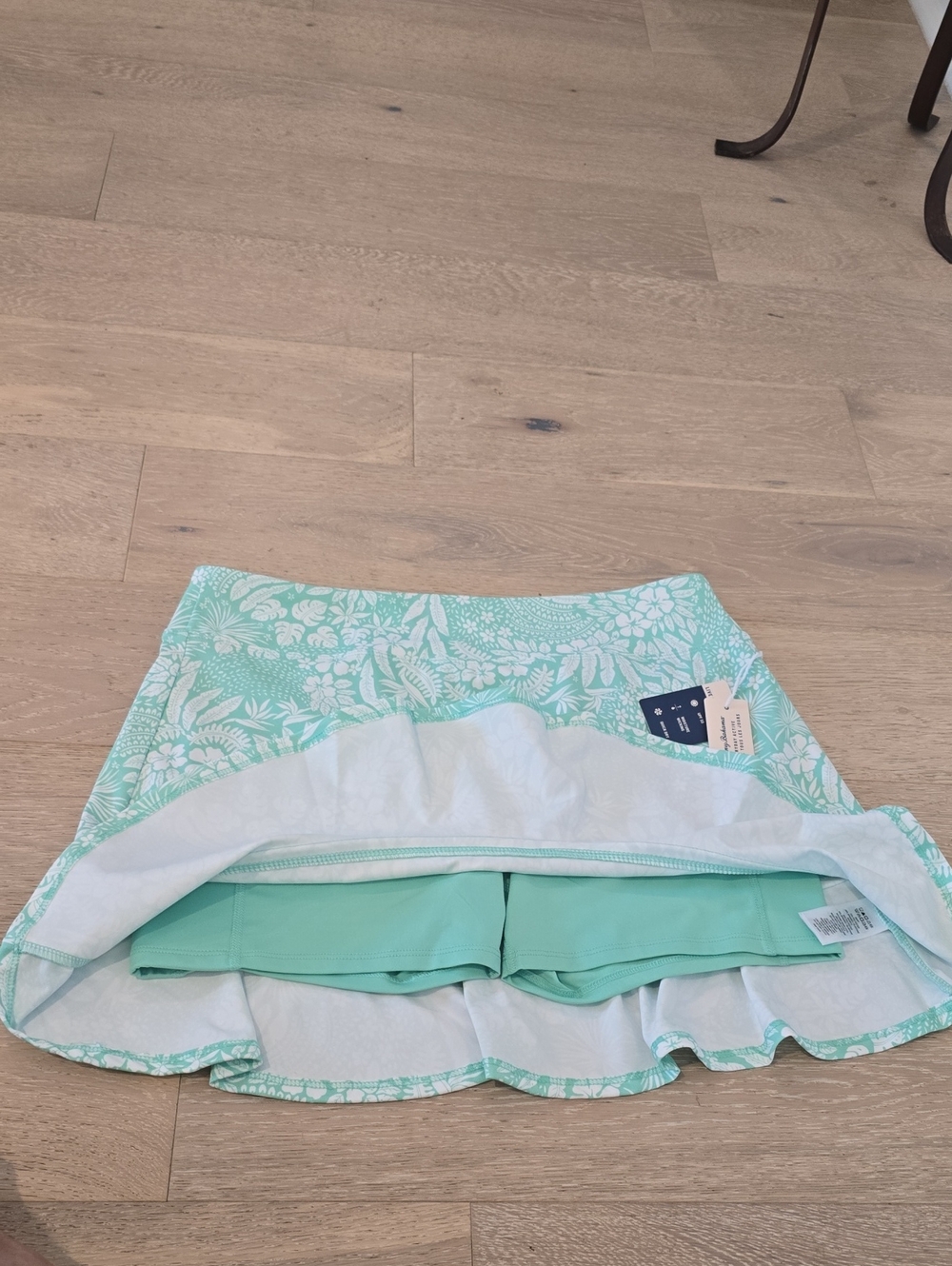 NWT, Tommy Bahama Flounce Skort UPF 50 - Picture 4 of 10